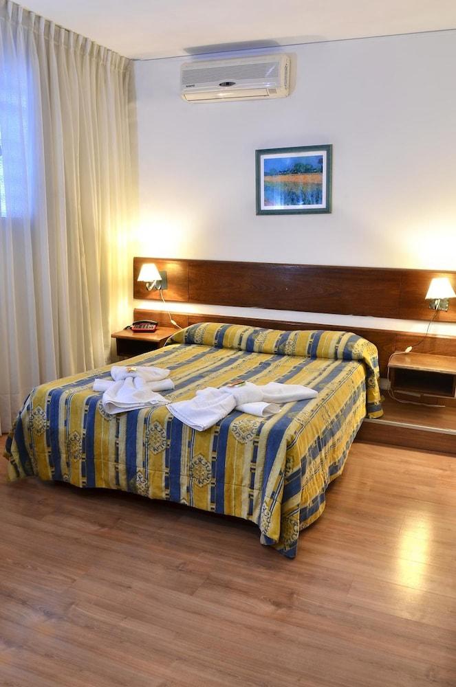 Hotel Hispano Montevideo Extérieur photo